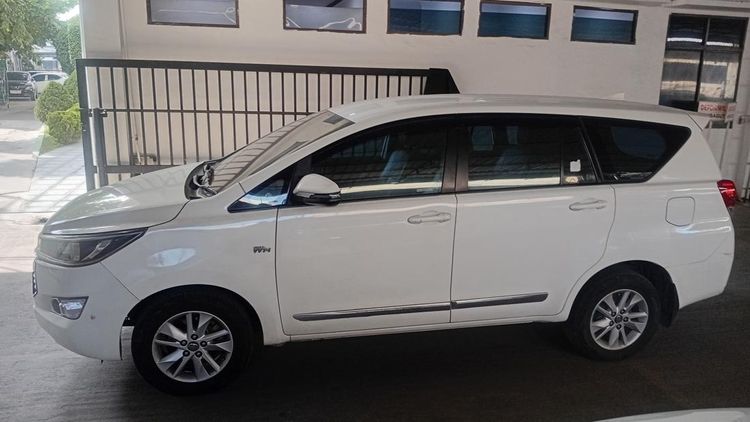 Wujud Kijang Innova Reborn Eks Mobil Dinas yang Dilelang Mulai Rp 140 Jutaan