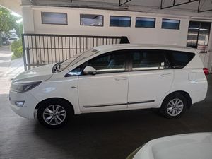 Wujud Kijang Innova Reborn Eks Mobil Dinas yang Dilelang Mulai Rp 140 Jutaan