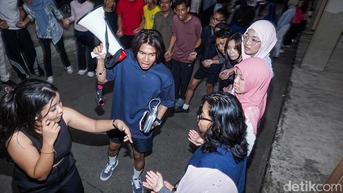 Komunitas Bermain gelar permainan tradisional di Taman Ismail Marzuki, Jakarta, Jumat (16/10/2026), diikuti 298 peserta dari Jabodetabek.

Komunitas Bermain menggelar kegiatan permainan tradisional di Taman Ismail Marzuki (TIM), Jakarta, pada Jumat malam, 16 Oktober 2026.