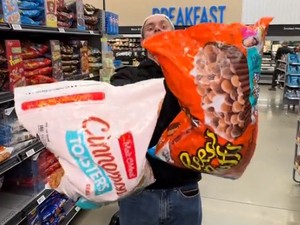 Gede Banget! 8 Makanan di Supermarket AS Ini Seukuran Tubuh Manusia