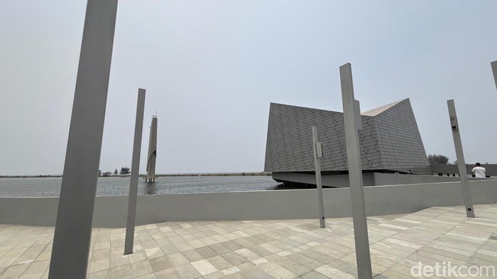 Masjid Apung An-Nur Ancol Masjid Apung An-Nur di Ancol, Jakarta Utara, diresmikan hari ini, Jumat, 16 Oktober 2026.