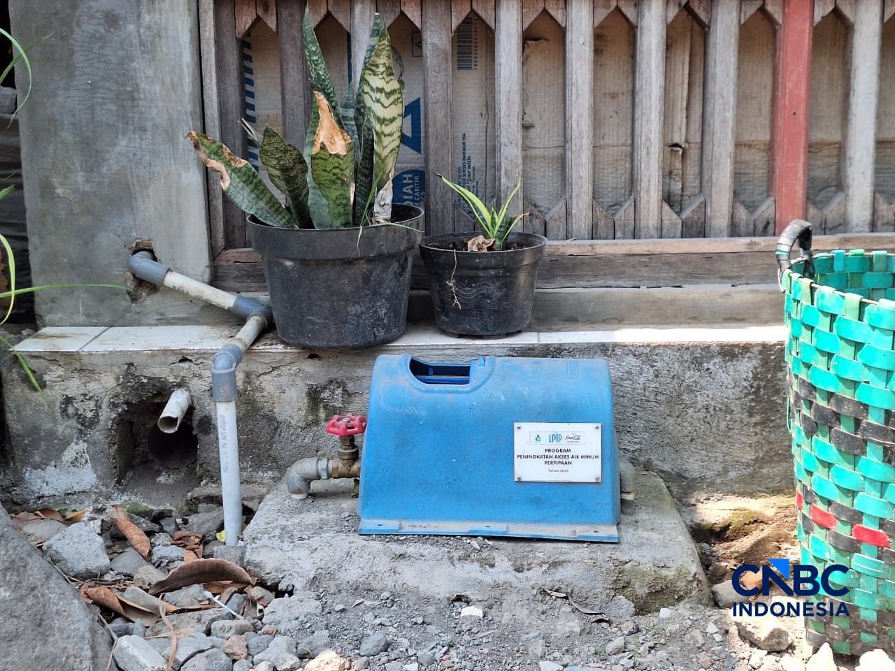 Melalui program Master Meter, sebanyak 50 Kepala Keluarga (KK) yang tinggal di kawasan padat penduduk tersebut kini menikmati layanan air perpipaan langsung ke dalam rumah/Khoirul Anam