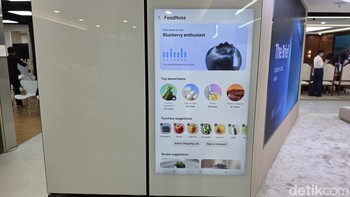 Selain itu, widget FoodNote yang diperkenalkan Samsung tahun ini, dapat memberikan saran daftar belanja mengacu pada kebiasaan pengguna mengonsumsi makanan atau bahan yang sering digunakan.