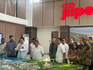 Menperin Bicara Penyerapan Tenaga Kerja Lokal di Kawasan Industri Gresik