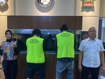 2 Pengedar Narkoba di Peneleh Surabaya Ditangkap, 5 Paket Sabu Disita