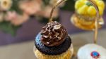 Serasa di Bridgerton! Kafe Mungil di Tebet Ini Punya Aneka Kue Cantik