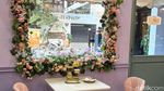 Serasa di Bridgerton! Kafe Mungil di Tebet Ini Punya Aneka Kue Cantik