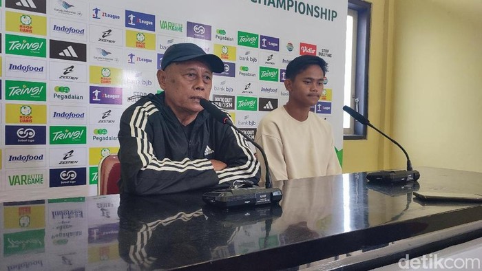 Pelatih Kepala PSGC Ciamis Heri Kiswanto dan Kevin saat jumpa pers sebelum pertandingan