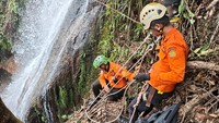 Detik-detik Wanita Tewas Tergelincir di Air Terjun Robo Harau Sumbar
