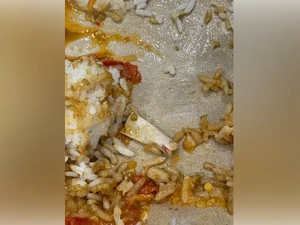 Jijik! Ada Puntung Rokok di Pesanan Ayam Gepuk yang Hampir Habis