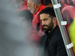 Para suporter Bournemouth pun punya chant mengejek Amorim, terjadi lagi, terjadi lagi, oh Ruben Amorim, terjadi lagi (Foto: REUTERS/Angelika Warmuth)