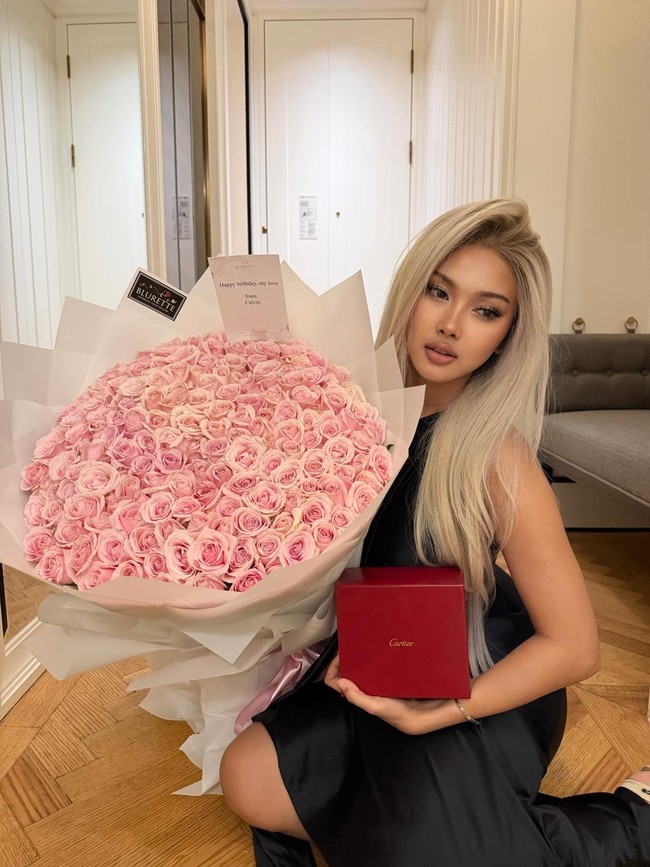 Sweet! Shakira Jasmine Ultah Dapat Kado Perhiasan Cartier dari Calvin Manik