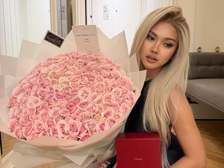 Sweet! Shakira Jasmine Ultah Dapat Kado Perhiasan Cartier dari Calvin Manik
