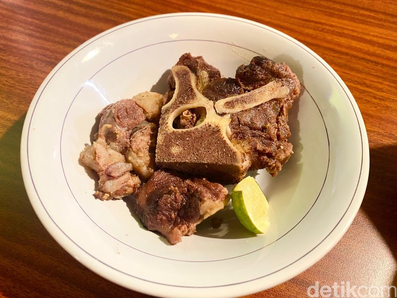 Sop Buntut Cut Meutia