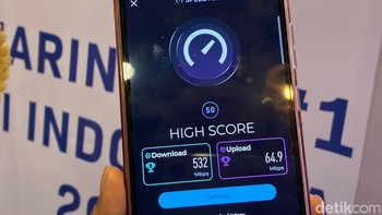 Terakhir, coba lagi. Speed test tembus 532 Mbps untuk kecepatan download dan 64,9 Mbps untuk kecepatan uploads. Foto: Aisyah Kamaliah/detikINET