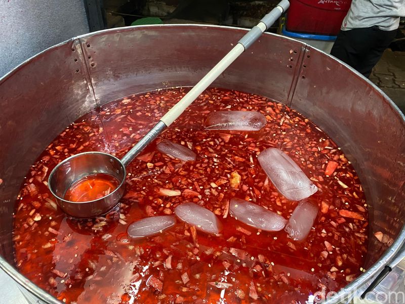 Surga Jajan Anak Kereta! 7 Kuliner Murah di Stasiun Duren Kalibata