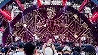 The Changcuters menjadi penampil pembuka di Dynamic Stage Synchronize Fest 2026 yang digelar di Gambir Expo, Kemayoran, Jakarta Pusat, Jumat (16/10/2026).