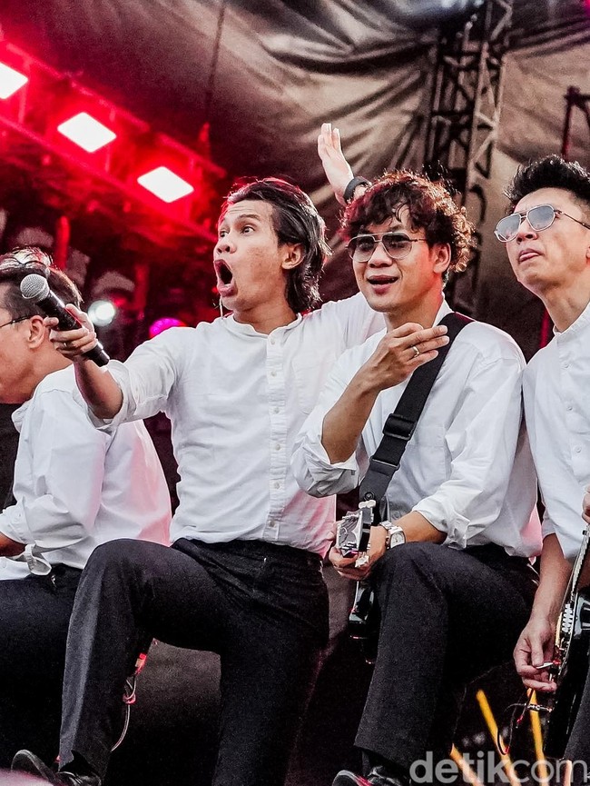 The Changcuters Buka Dynamic Stage Synchronize Fest 2026 dengan Energi Penuh