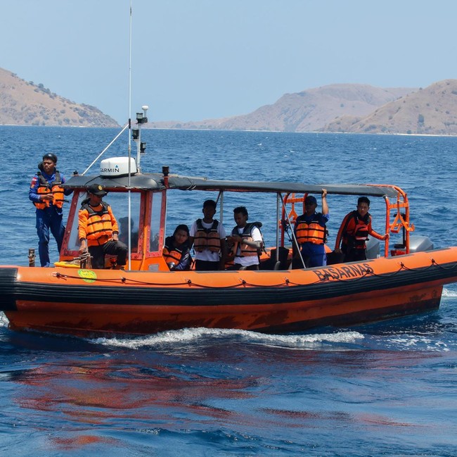 Tim SAR Sisir Perairan Pulau Tatawa Cari Pemandu Selam Hilang