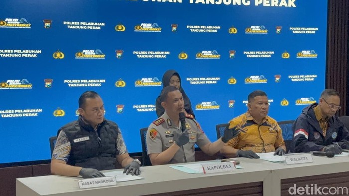 Ungkap hasil penggerebekan narkoba di Jalan Kunti Surabaya.