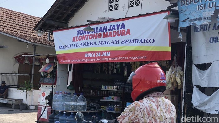 Penampakan salah satu warung Madura di Jogja, Jumat (16/10/2026).