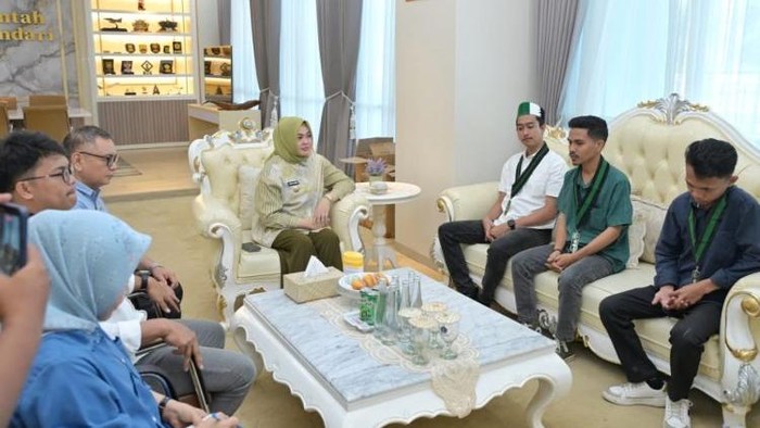 Audiensi Wali Kota Kendari Siska Karina Imran bersama HMI Cabang Kendari.