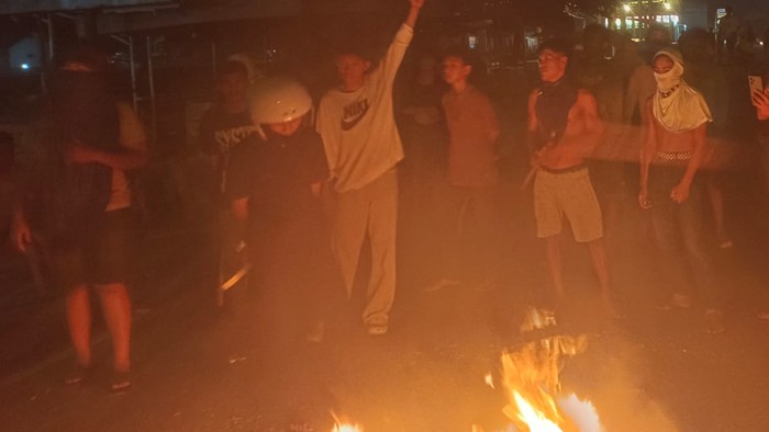 Bentrokan pecah di Kecamatan Wotu, Luwu Timur.