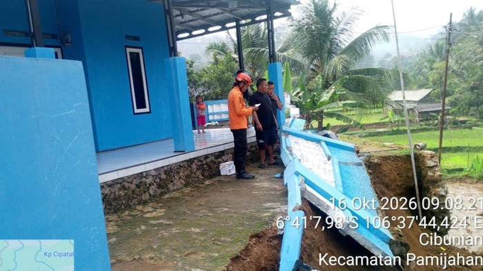 BPBD melaporkan 253 rumah rusak akibat gempa M 4,1 di Bogor.