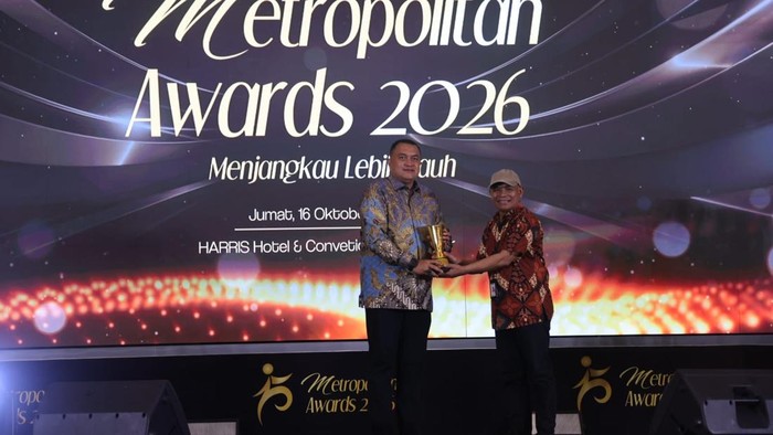 Bupati Bogor raih penghargaan.