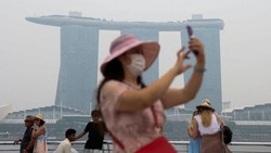 Singapura Dilanda Polusi Udara Terburuk Imbas Karhutla Indonesia