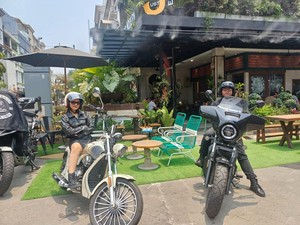 Serunya Rey Savero dan Diva Gracia Motoran Bareng Mak Vera Keliling Jakarta