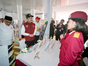 Kemensos Gelar Serentak Open House 1 Tahun Sekolah Rakyat di 182 Titik