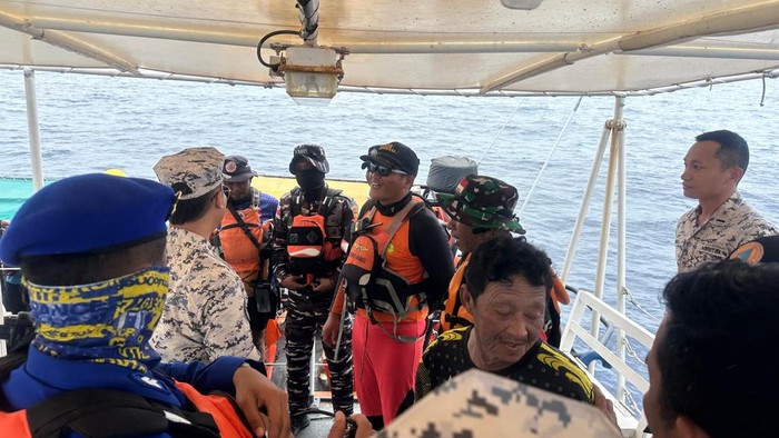 Bachtiar, nelayan asal Kabupaten Kepulauan Anambas, Kepulauan Riau, yang hanyut hingga perairan Pulau Tioman, Pahang, Malaysia.
