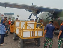 2 Sortie OMC Dilakukan Hari Ini: Dry Ice Diperluas-NaCl di 3 Wilayah Karhutla