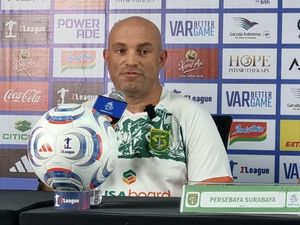 Bernardo Tavares Minta Persebaya Buktikan Diri Saat Jamu PSS Sleman