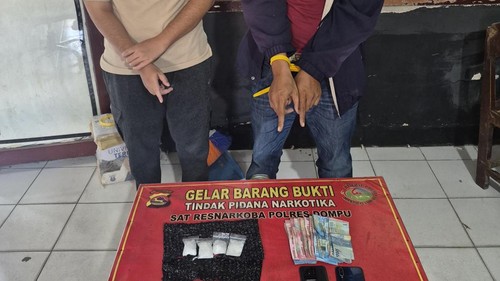 Terduga pengedar sabu-sabu yang ditangkap di Karijawa dan di Kota Bima.