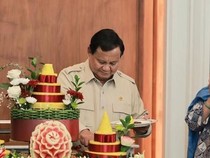Ultah ke-75, Ini 8 Momen Prabowo Kulineran dari Bakmi hingga Tumpeng
