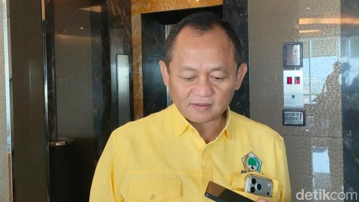 Sekjen Golkar Sarmuji.