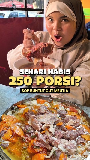 Video: Kuliner Dekat Stasiun Gondangdia, Sop Buntut Legendaris Sejak 1970!