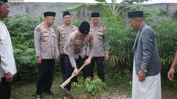 Safari Subuh Polda Riau Padukan Pesan Kamtibmas dan Aksi Hijau (3)