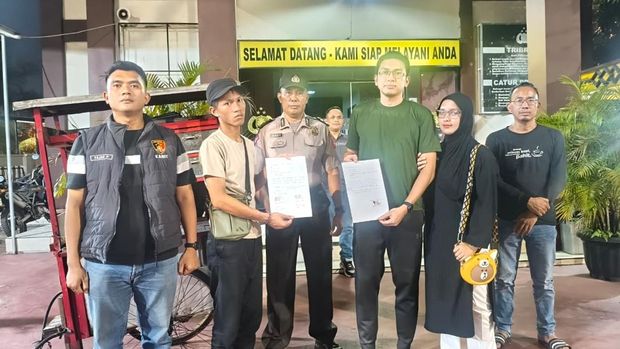 Tukang mi ayam curi kucing warga Bekasi diamankan di Jatisampurna, Jumat (16/10/2026) Tukang mi ayam curi kucing warga Bekasi diamankan di Jatisampurna, Jumat (16/10/2026).