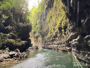 Hujan Tanpa Awan di Green Canyon