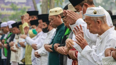 Umat Islam Palangka Raya Bersatu Doa Memohon Hujan