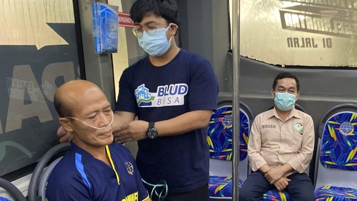 Warga Palangka Raya Terdampak Asap Bisa Berobat Gratis di Bus Oksigen Keliling. (Istimewa)
