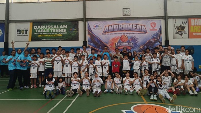 Kesuksesan Bogor Hornbills juara IBL 2026 memicu semarak basket di Bogor. Klub Andromeda pun termotivasi untuk turut mengembangkan basket.