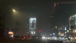 Asap Kembali Selimuti Palembang Malam Ini, Udara Level Sangat Tidak Sehat