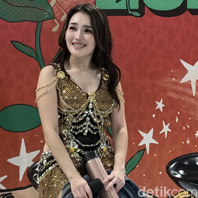 Pesona Ayu Ting Ting, Anak Ayah Ojak