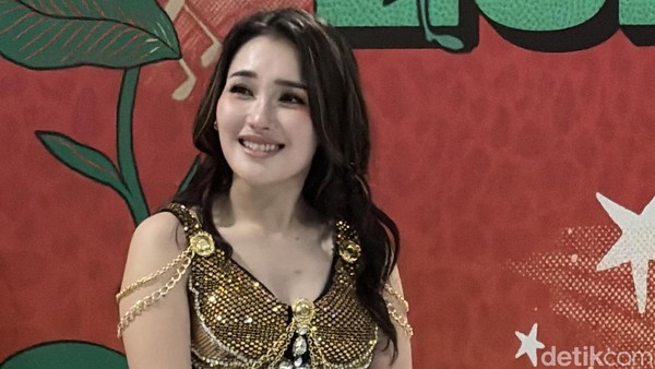 Pesona Ayu Ting Ting, Anak Ayah Ojak