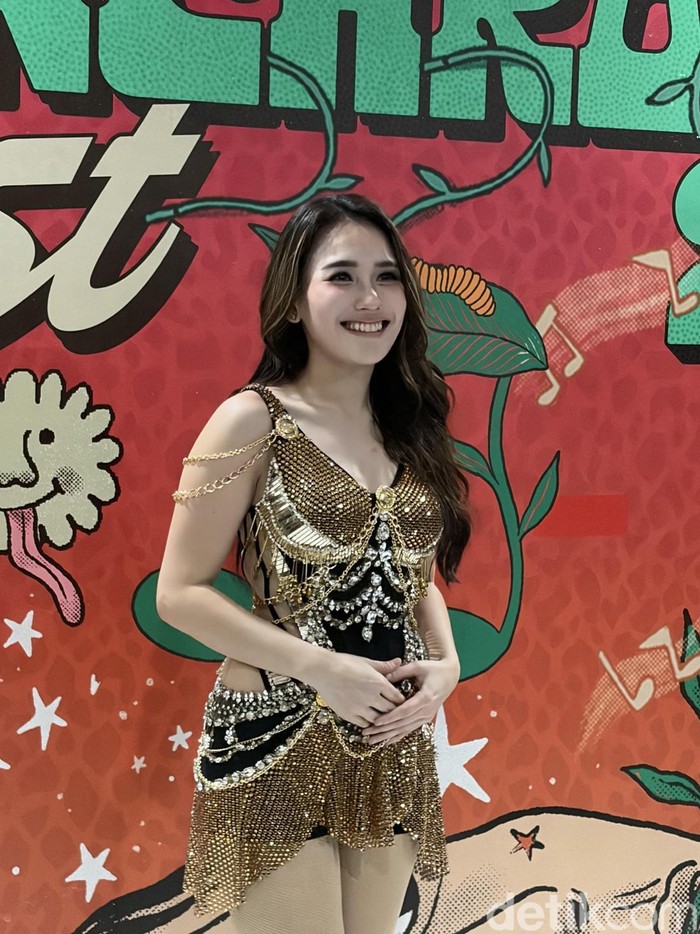 Ayu Ting Ting usai tampil di Synchronize