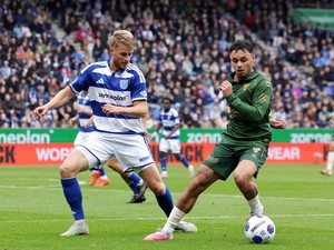 Zwolle Vs Go Ahead Eagles: Dean James Cs Tumbang 1-4